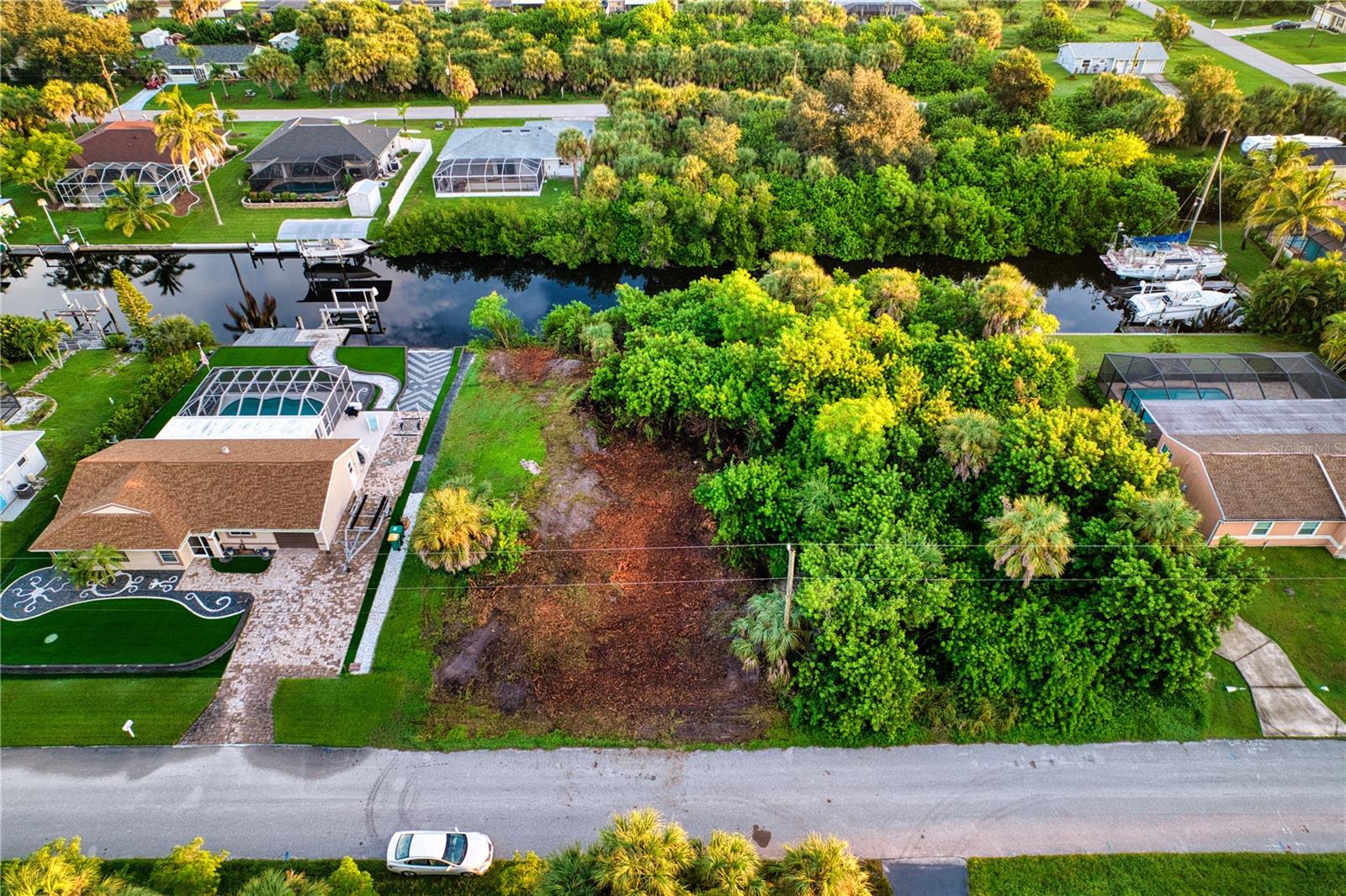 18522 Ayrshire Circle, FL