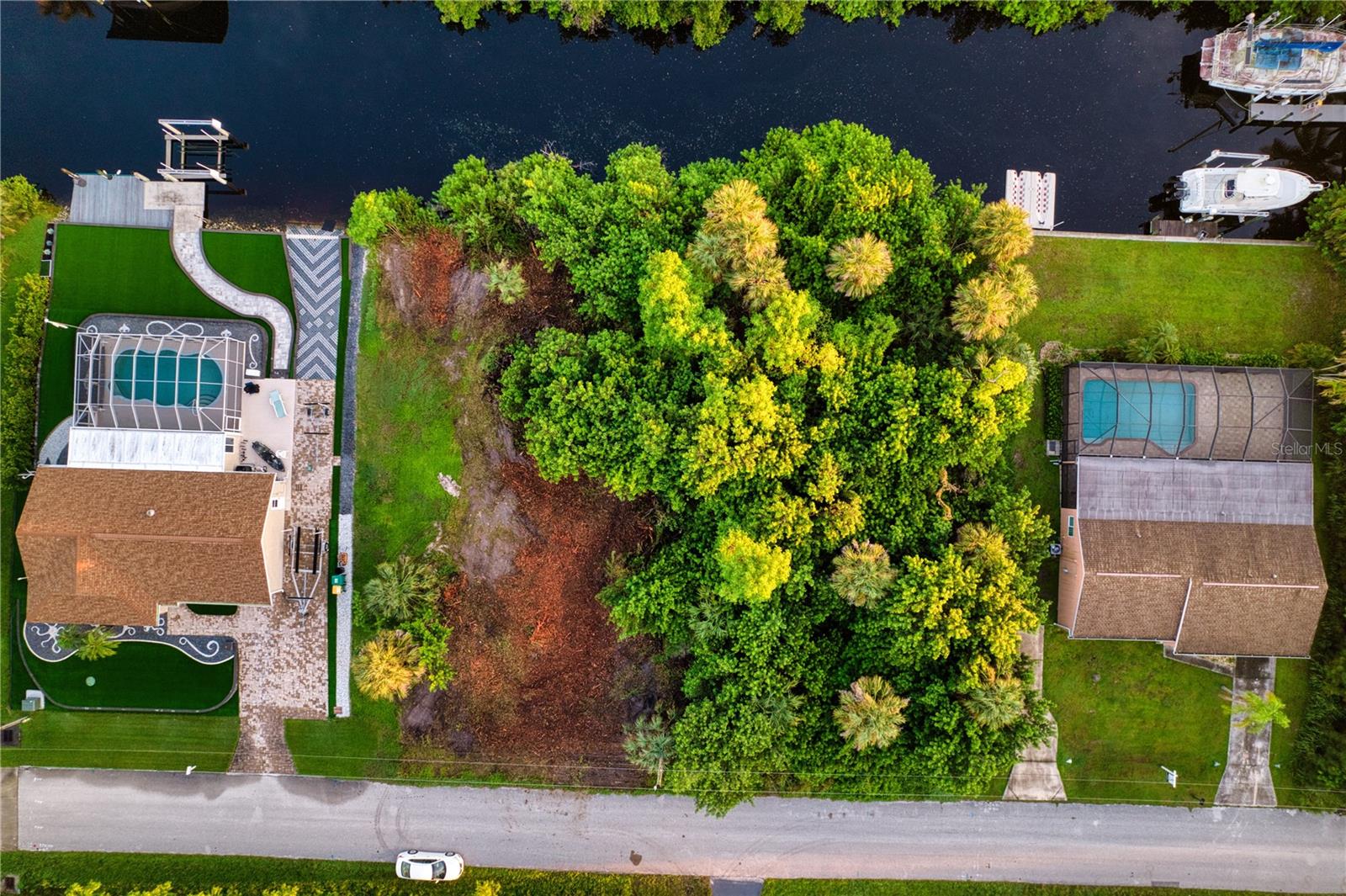 18522 Ayrshire Circle, FL