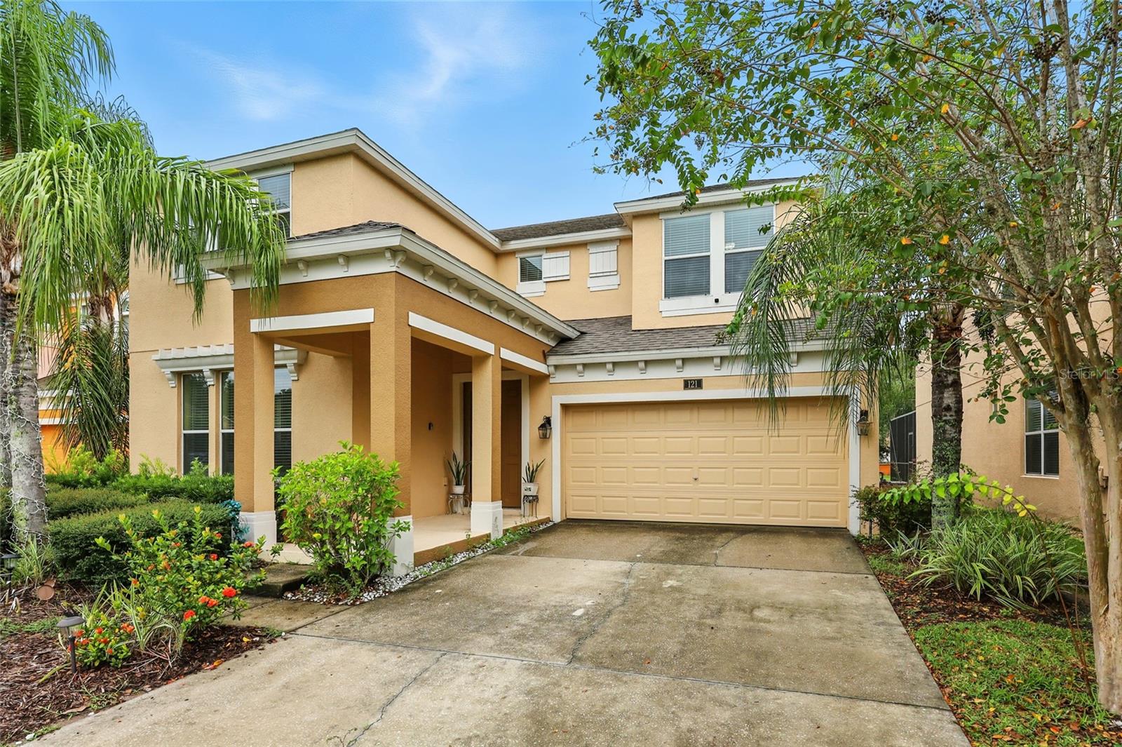 121 Las Fuentes Drive, FL