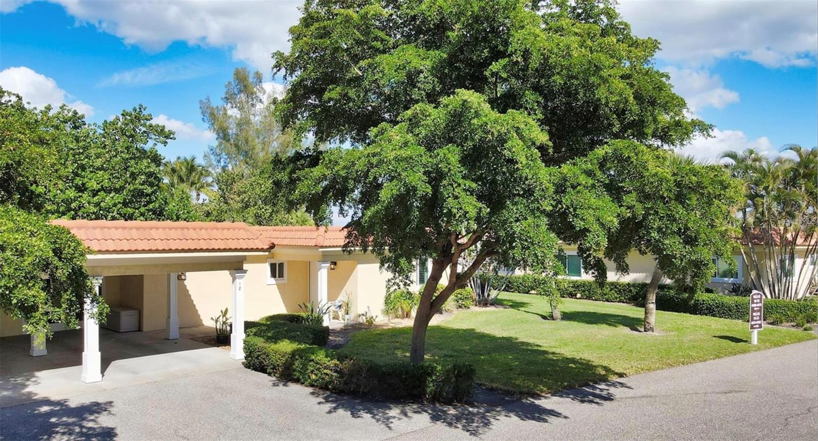 4976 Gulf Of Mexico Drive, FL