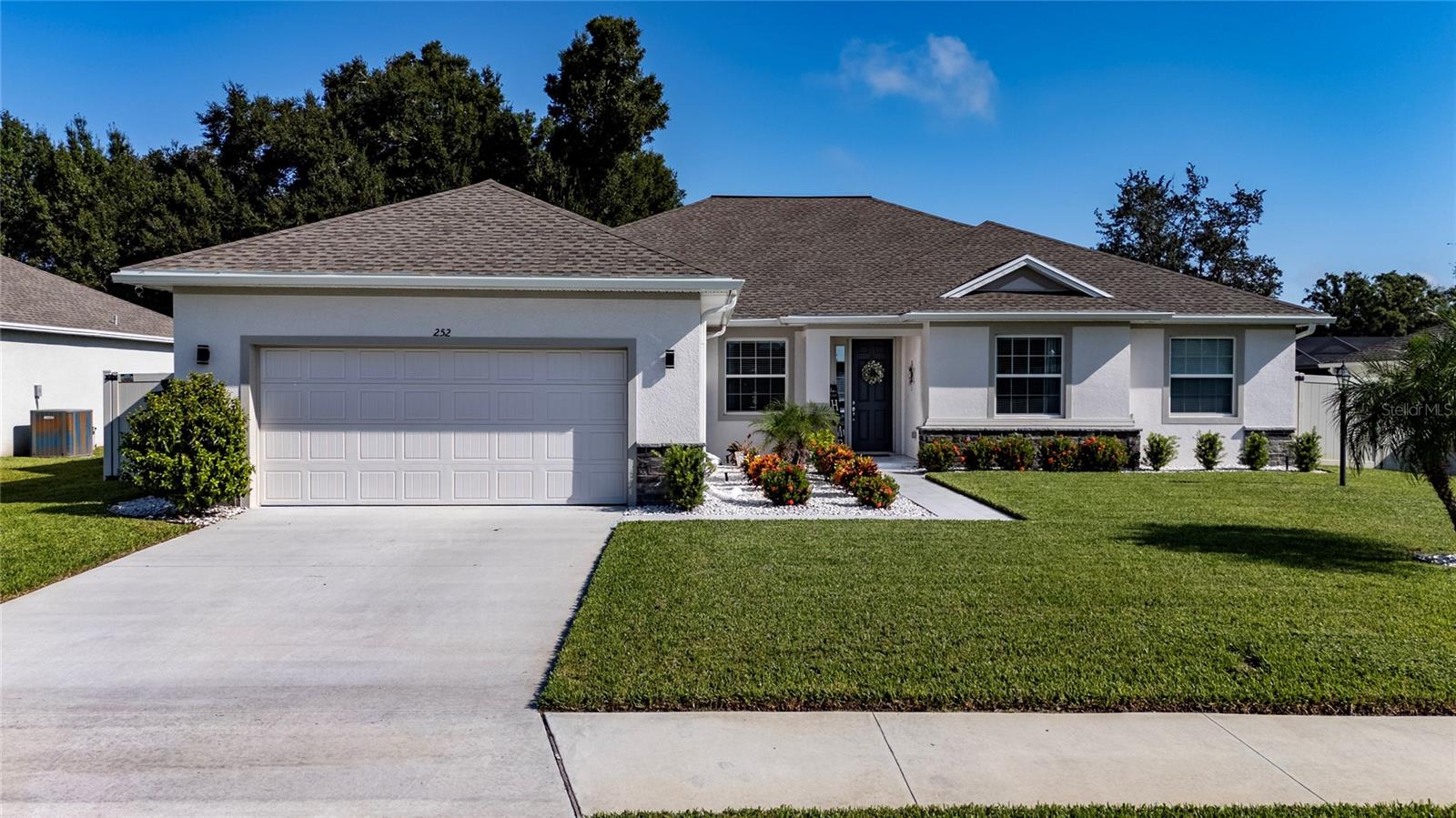 252 Samantha Ave,, FL