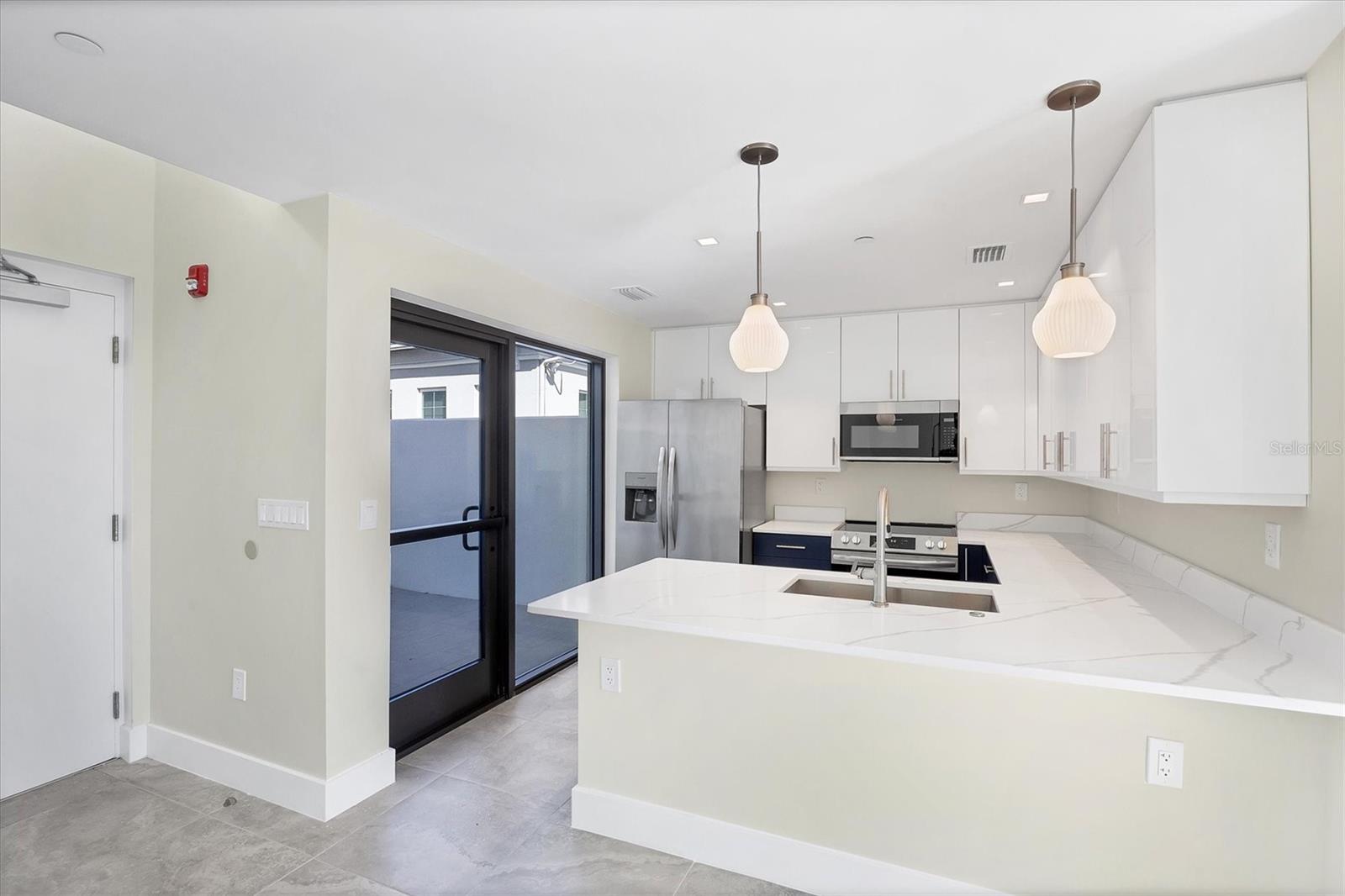 1558 4th Street, FL