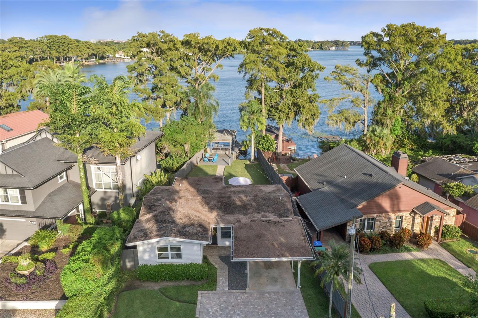 560 Ololu Drive, FL