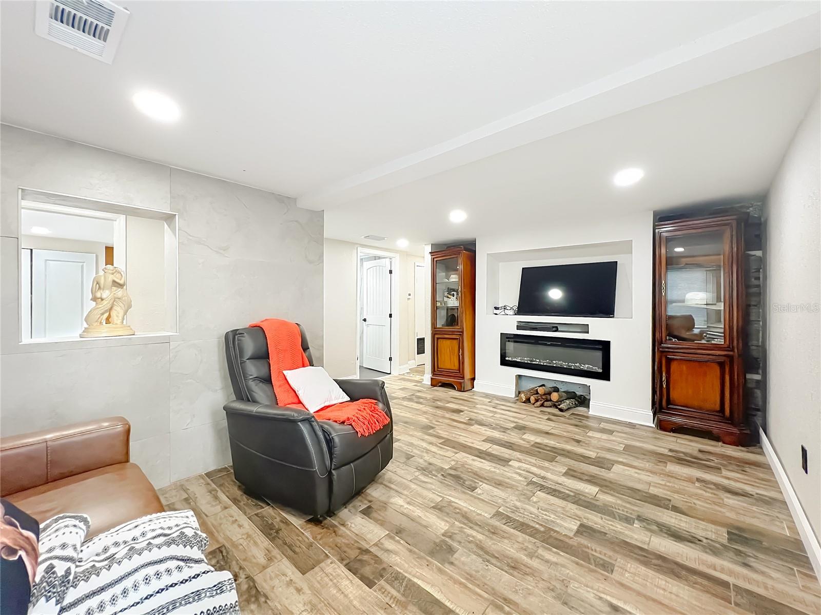 638 6th Terrace, FL
