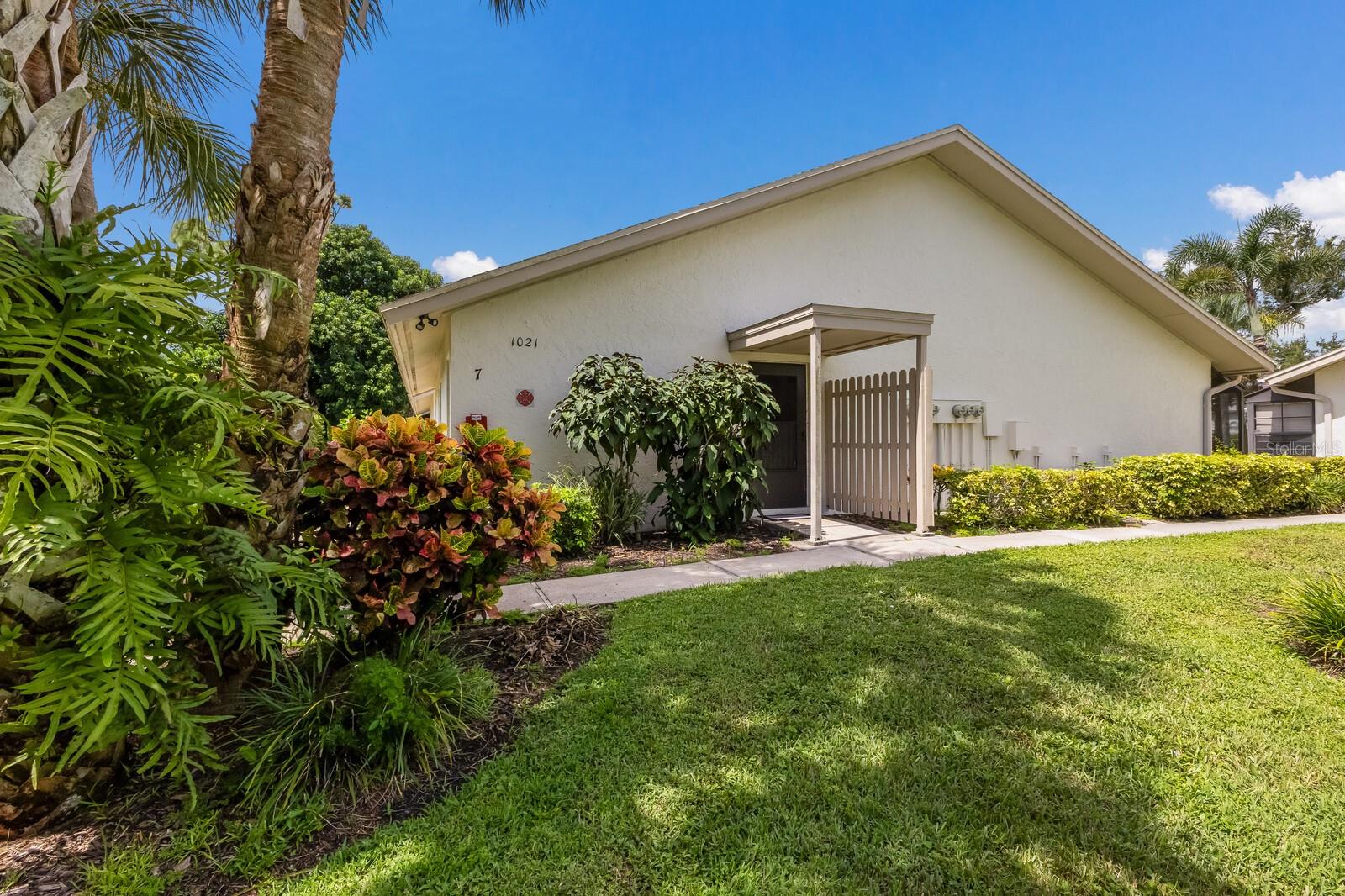 1021 Capri Isles Boulevard, FL
