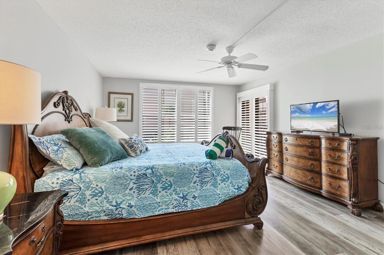 6480 Midnight Pass Road, FL