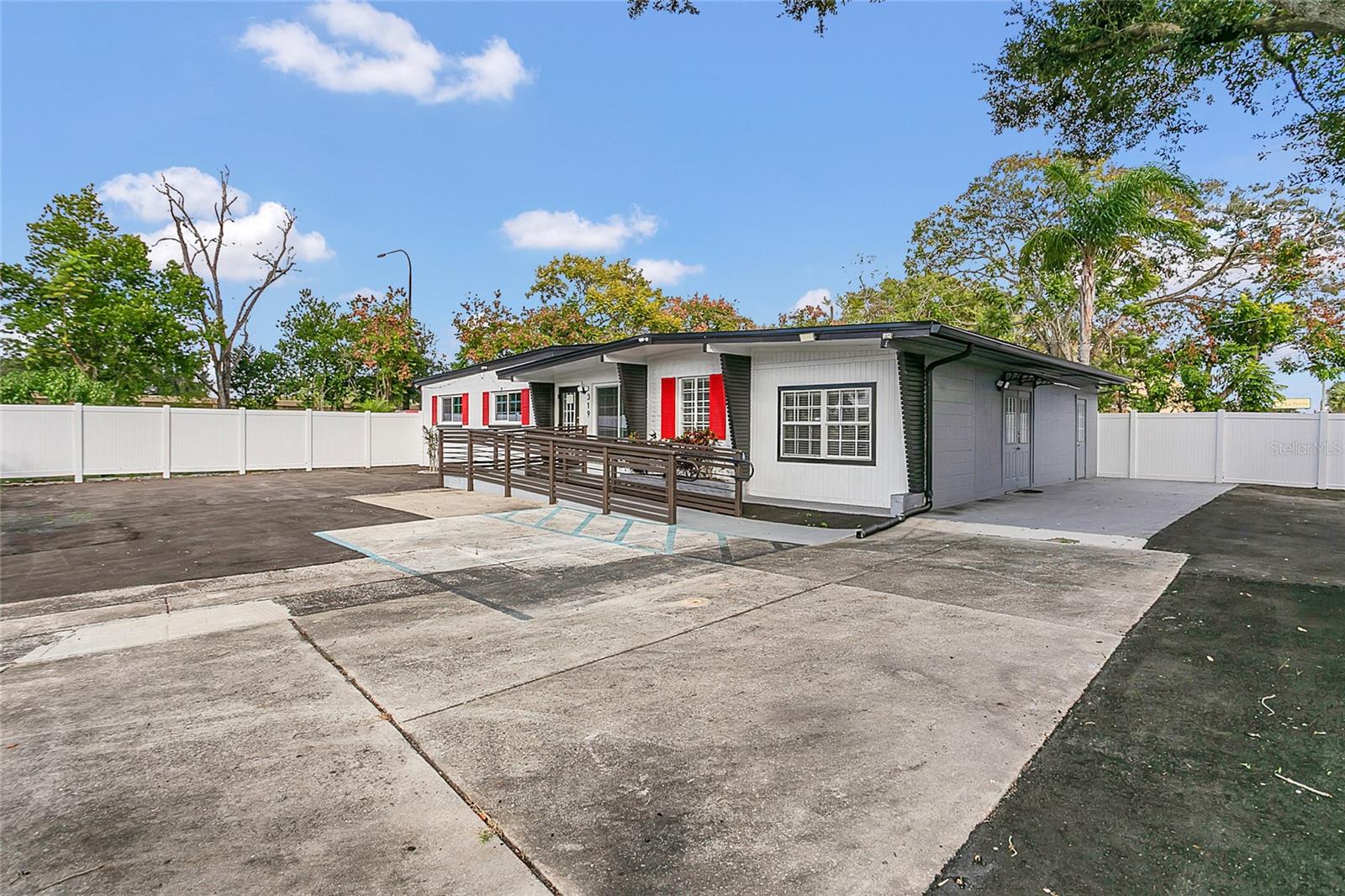 319 Dillon Circle, FL