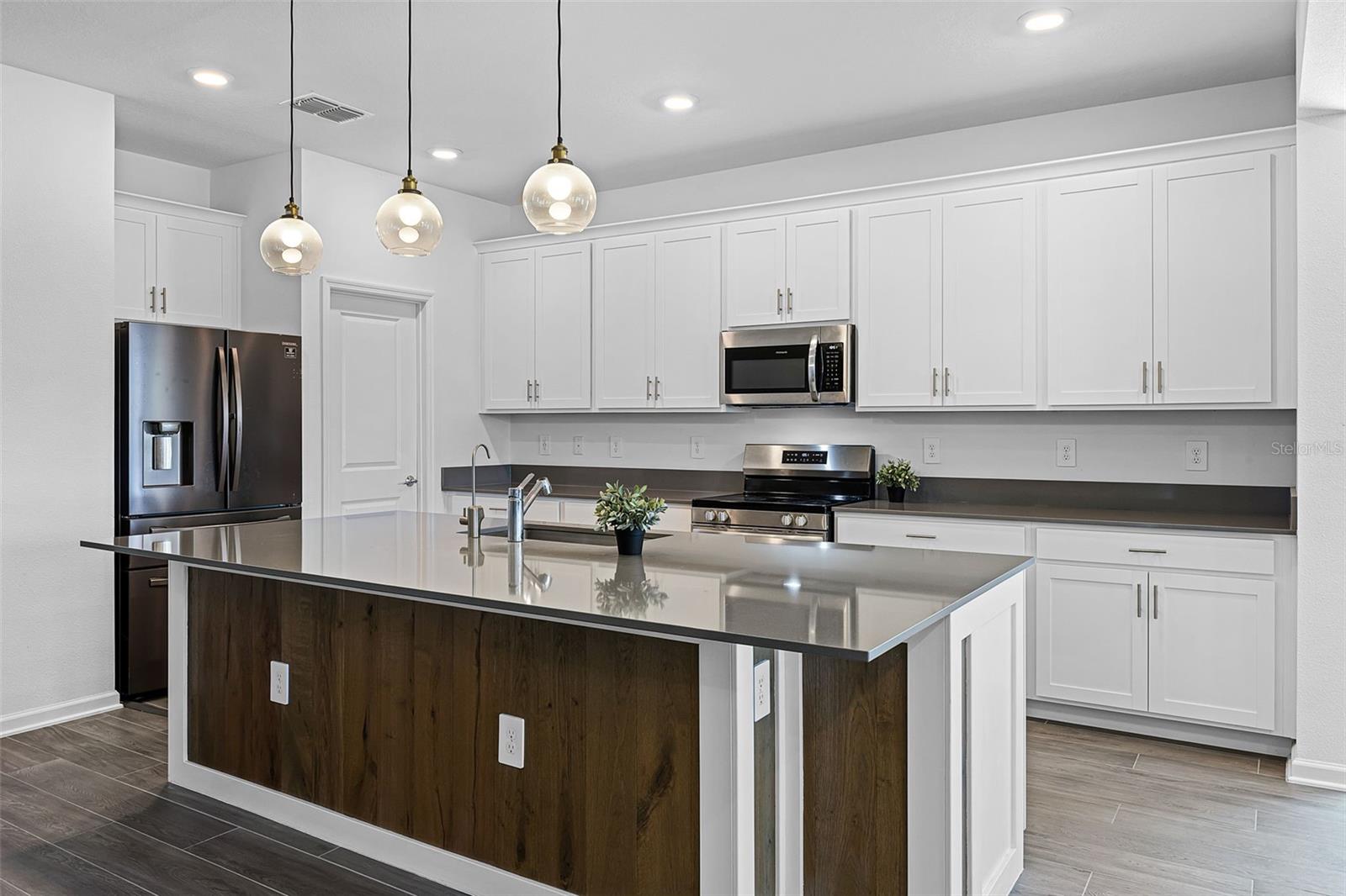 2527 Runners Circle, FL