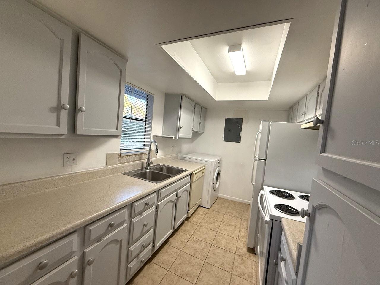 4308 Lakeway Drive, FL
