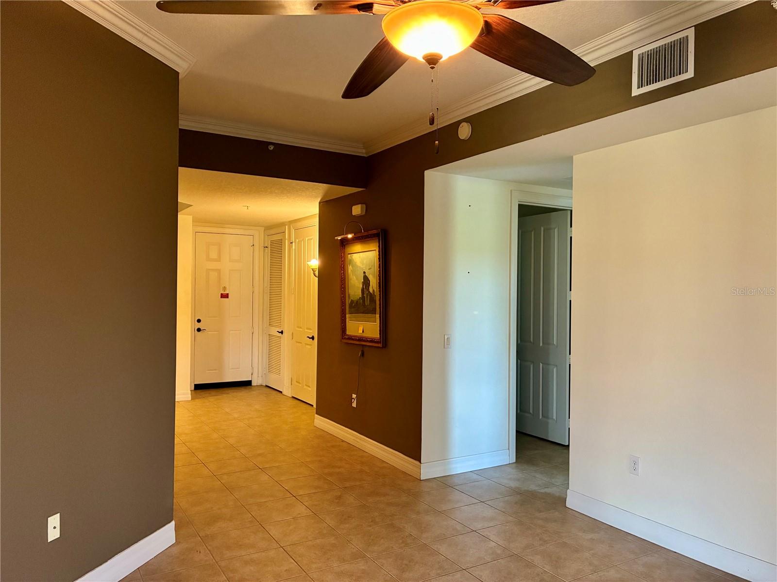 98 Vivante Boulevard, FL