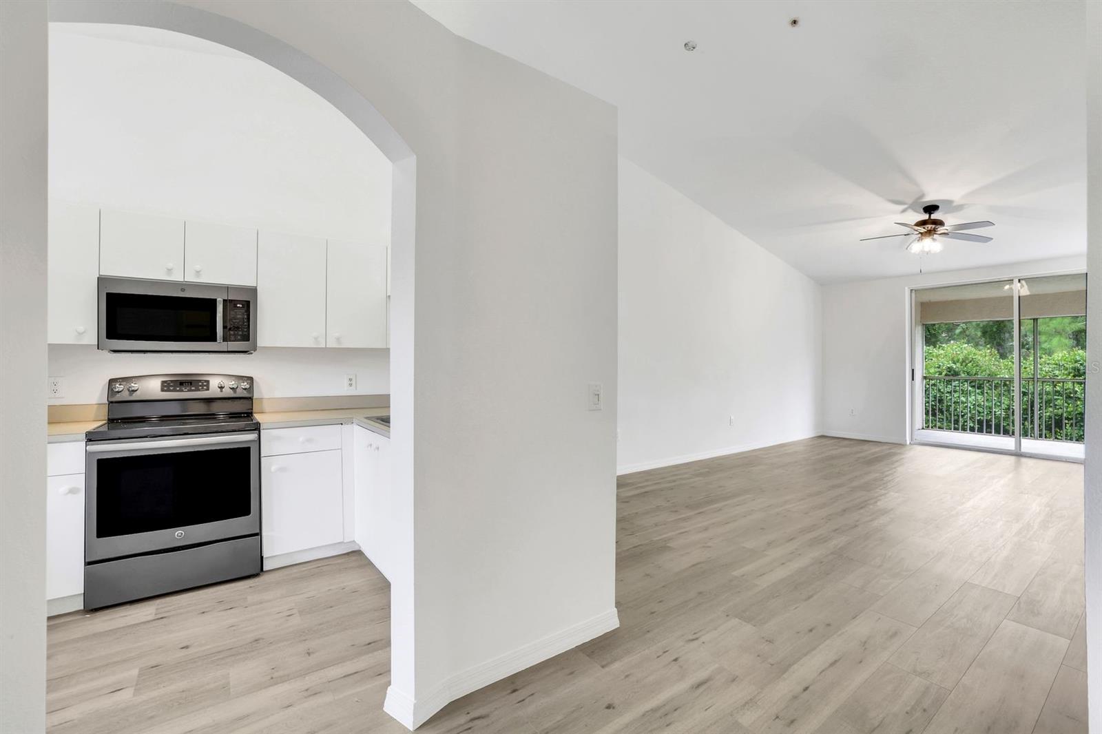 6635 Huntington Lakes Circle, FL