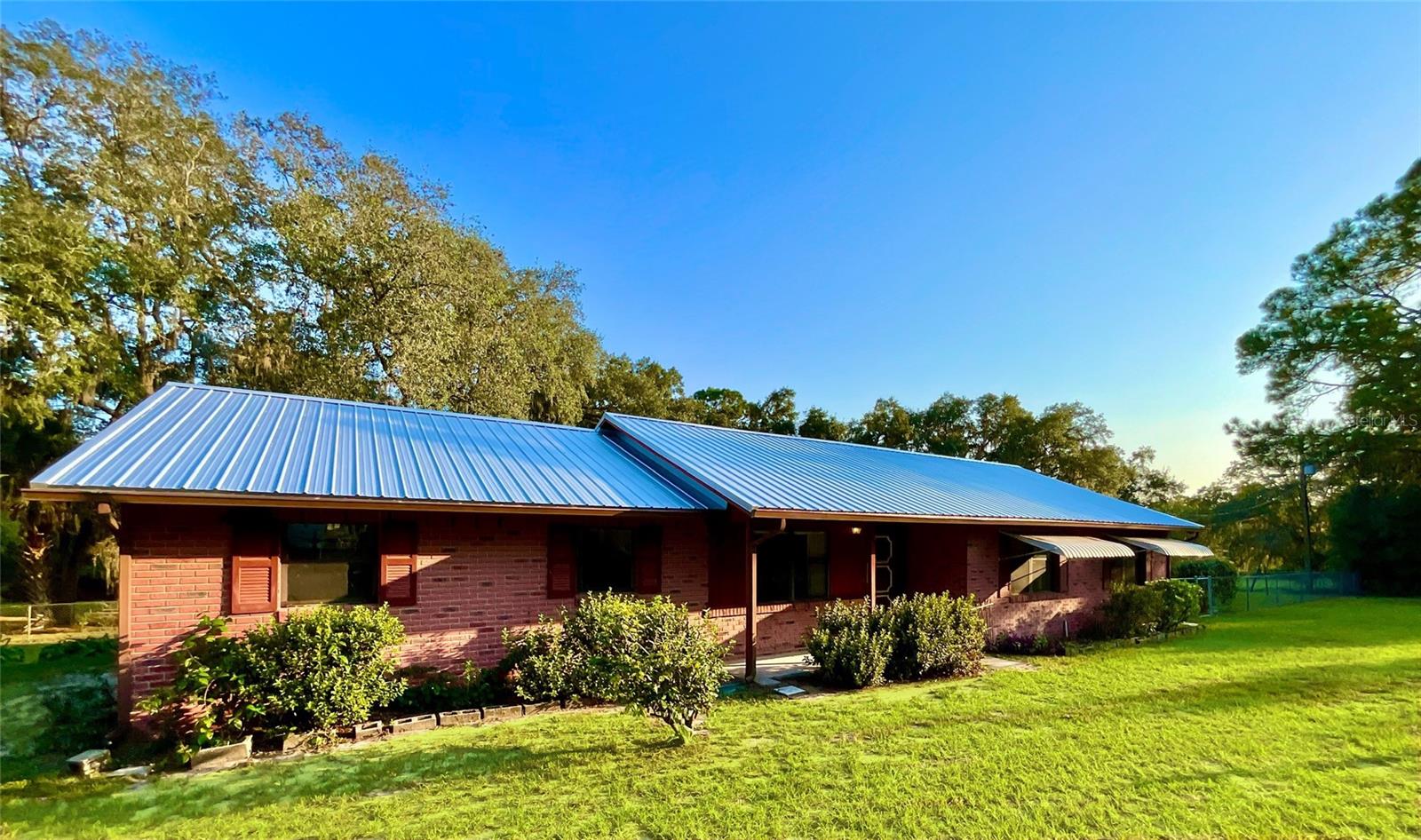 137 Oak Circle, FL