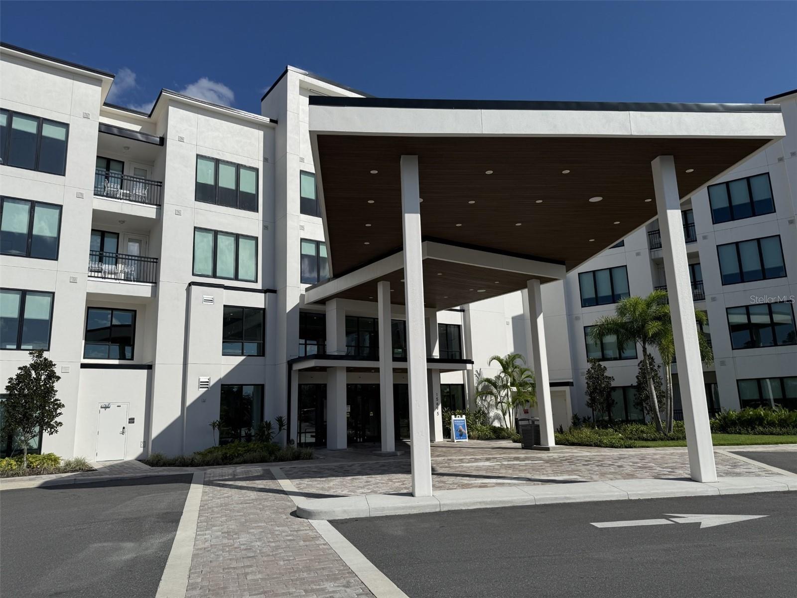 15695 Grove Resort Avenue, FL