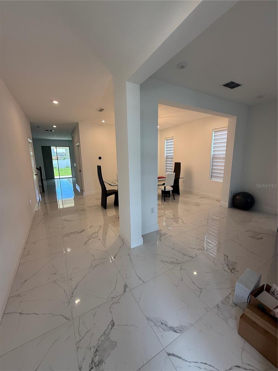 2594 Trielle Av., FL