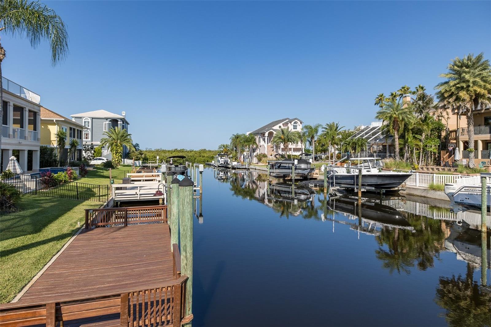 4335 Sanddollar Court, FL