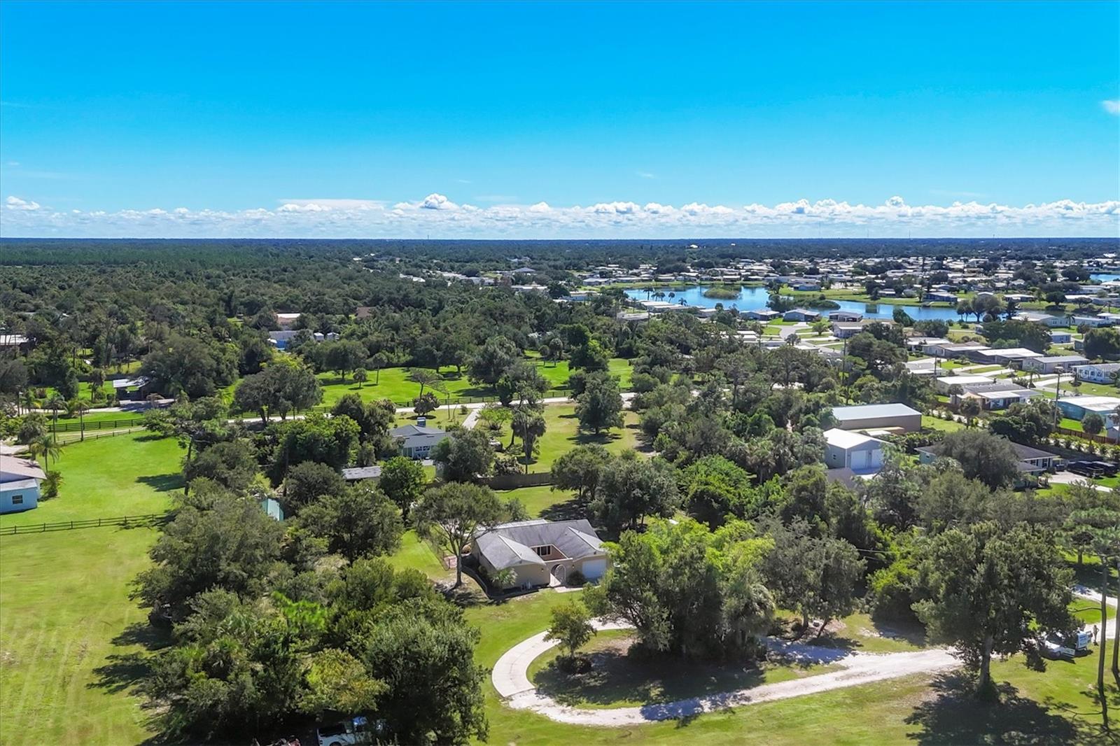1135 Range Road, FL