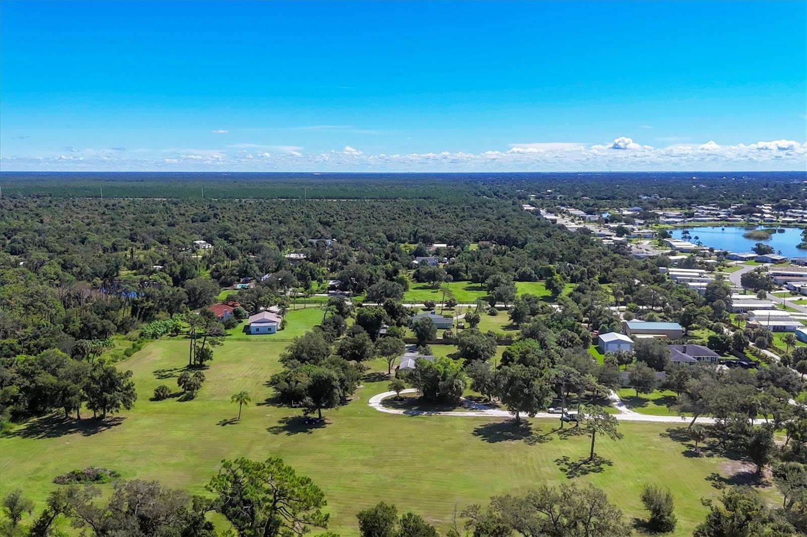 1135 Range Road, FL