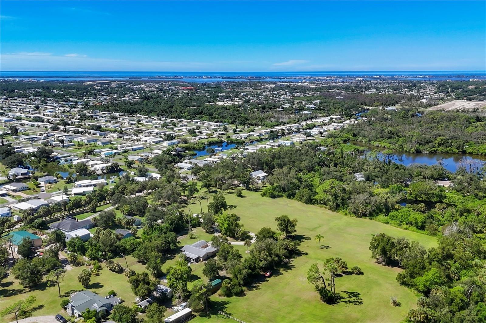1135 Range Road, FL