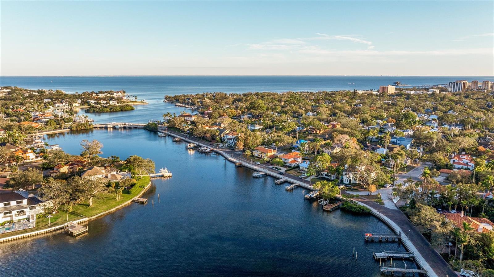 2400 Coffee Pot Boulevard, FL