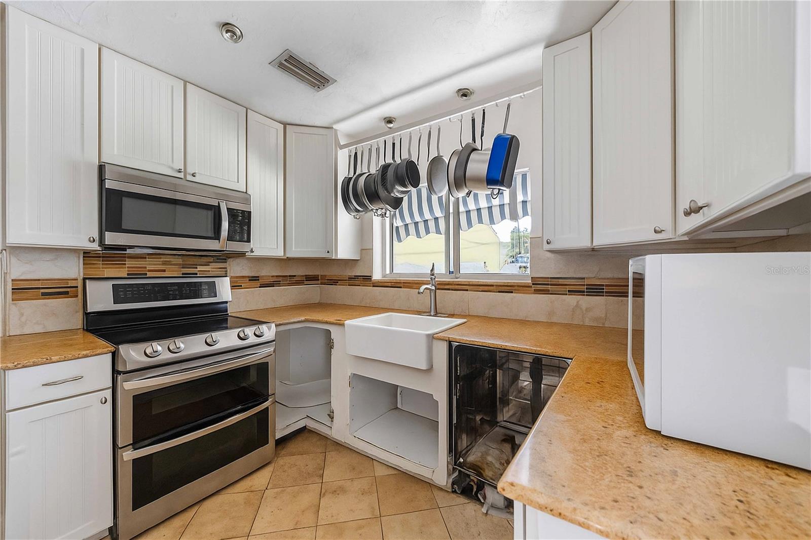 2507 Riverview Boulevard, FL