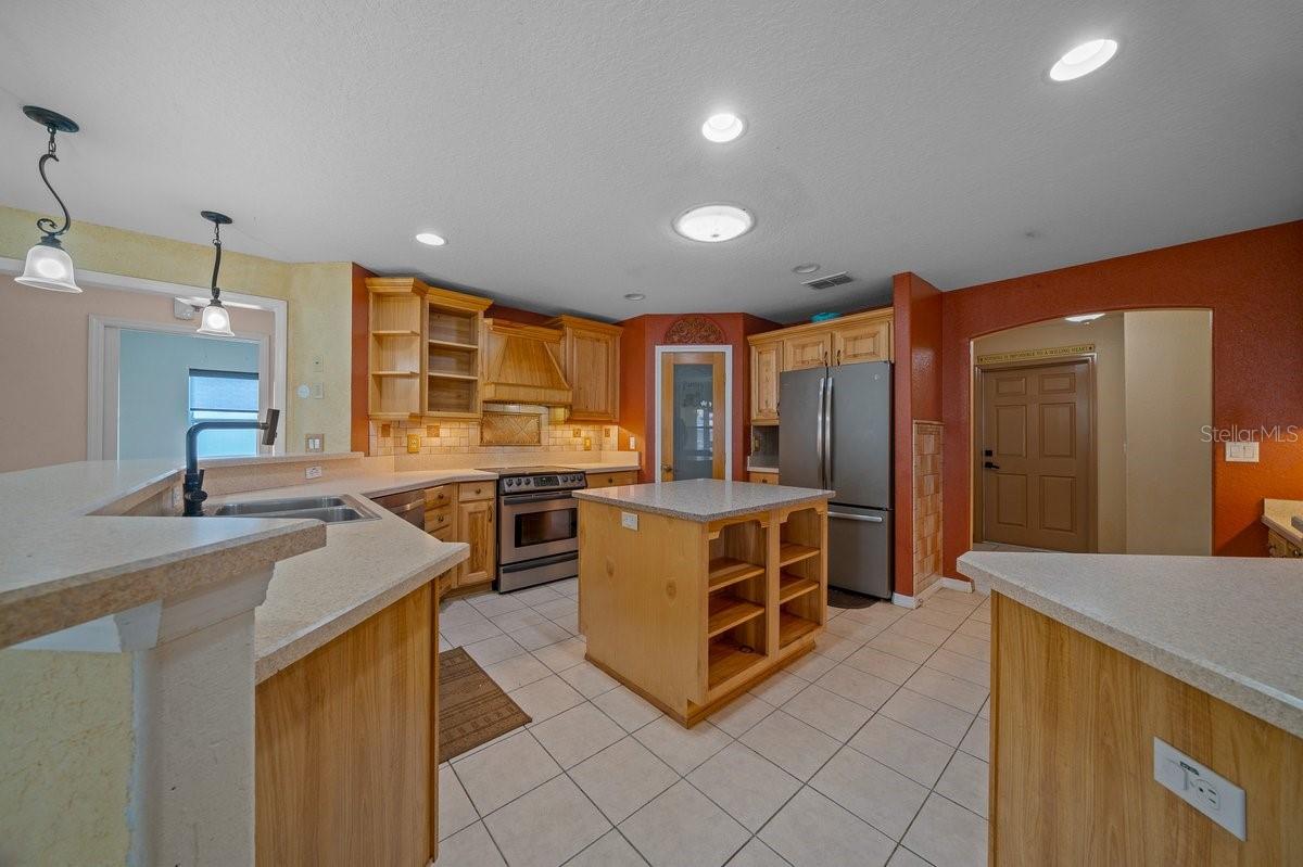 2310 22nd Loop, FL