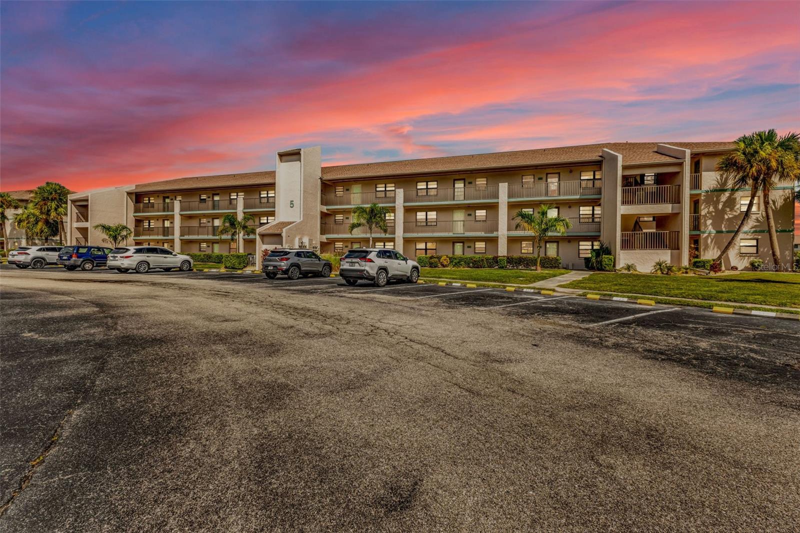 175 Kings Highway, FL