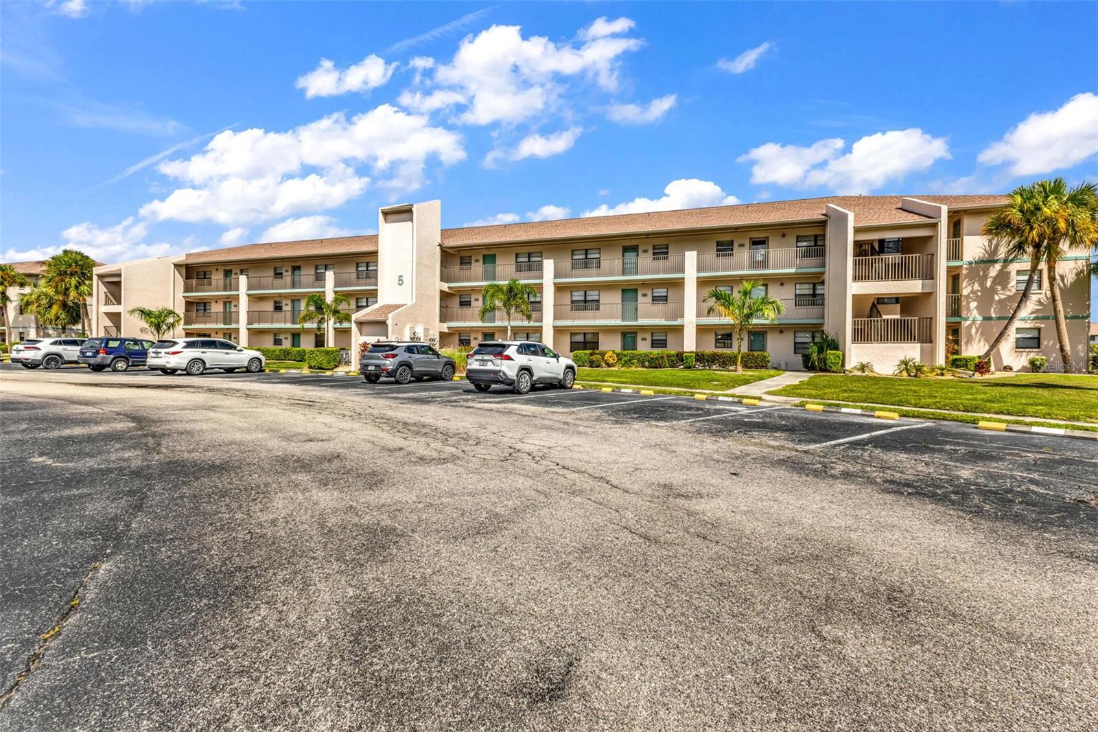 175 Kings Highway, FL
