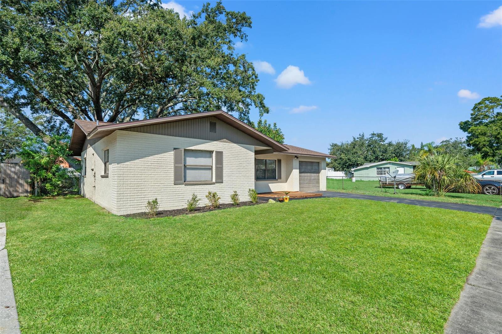 5828 Mariposa Drive, FL