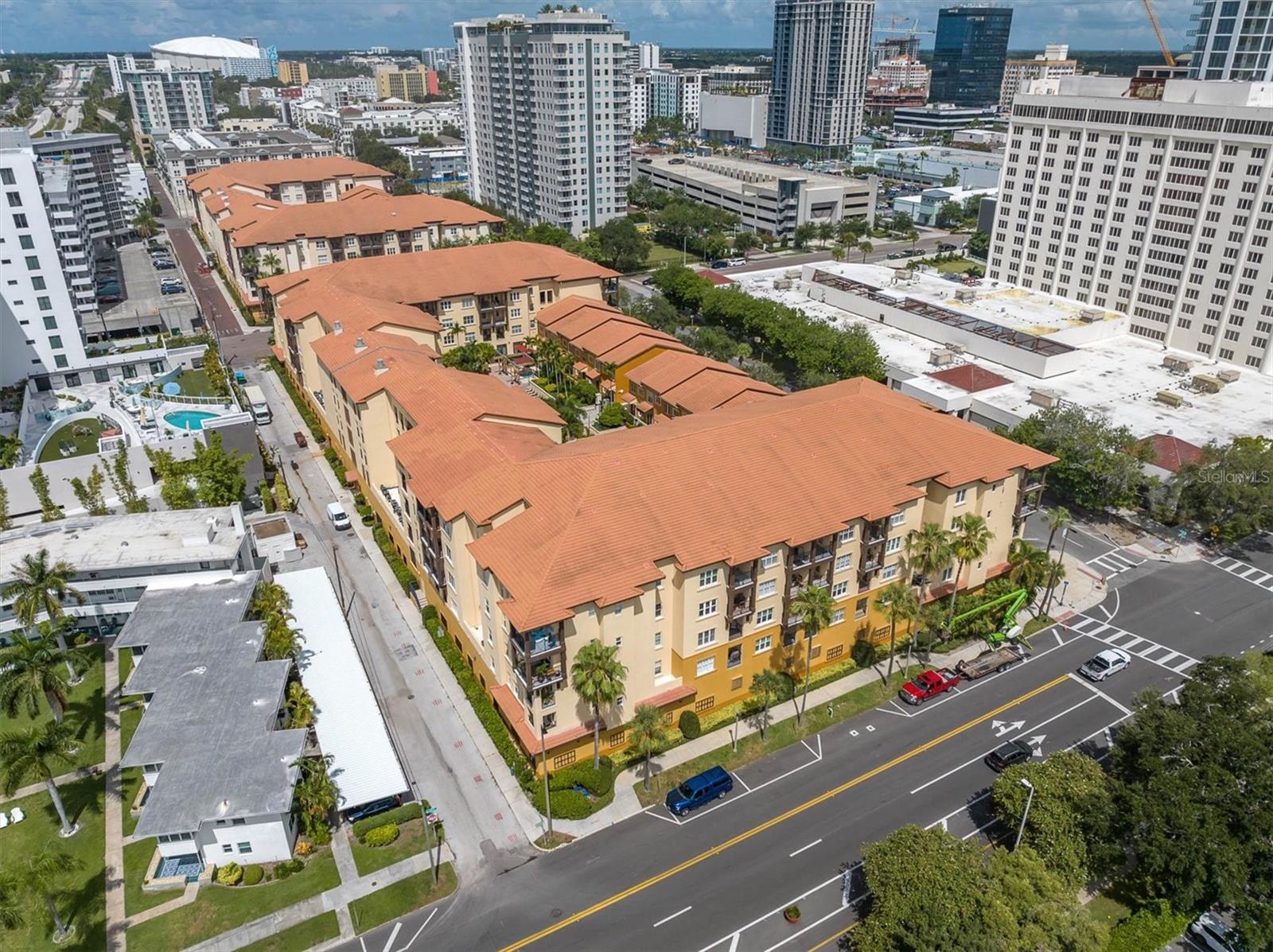 100 4th Avenue, FL