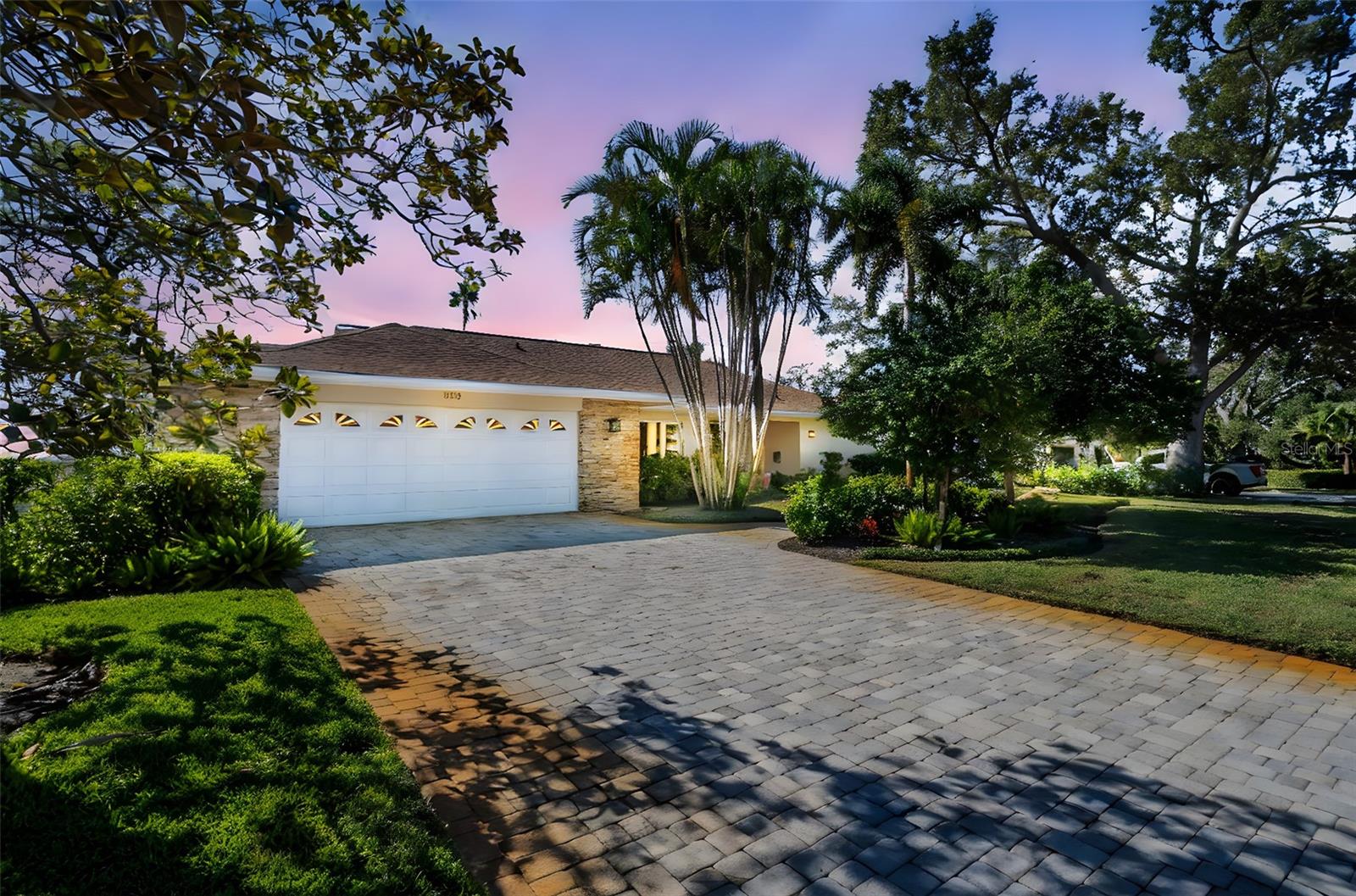 1100 Friendly Way, FL