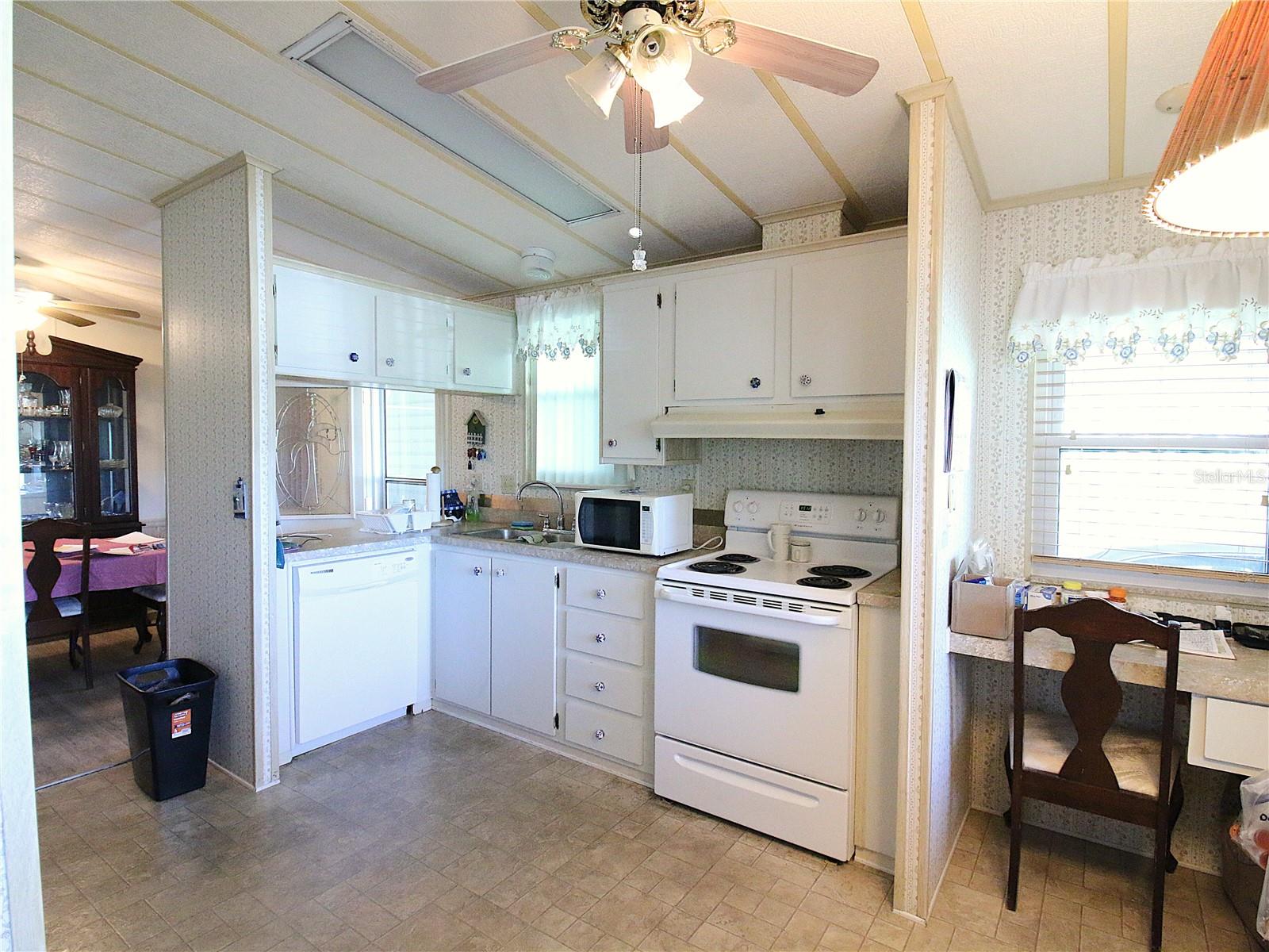 145 Jana Circle, FL