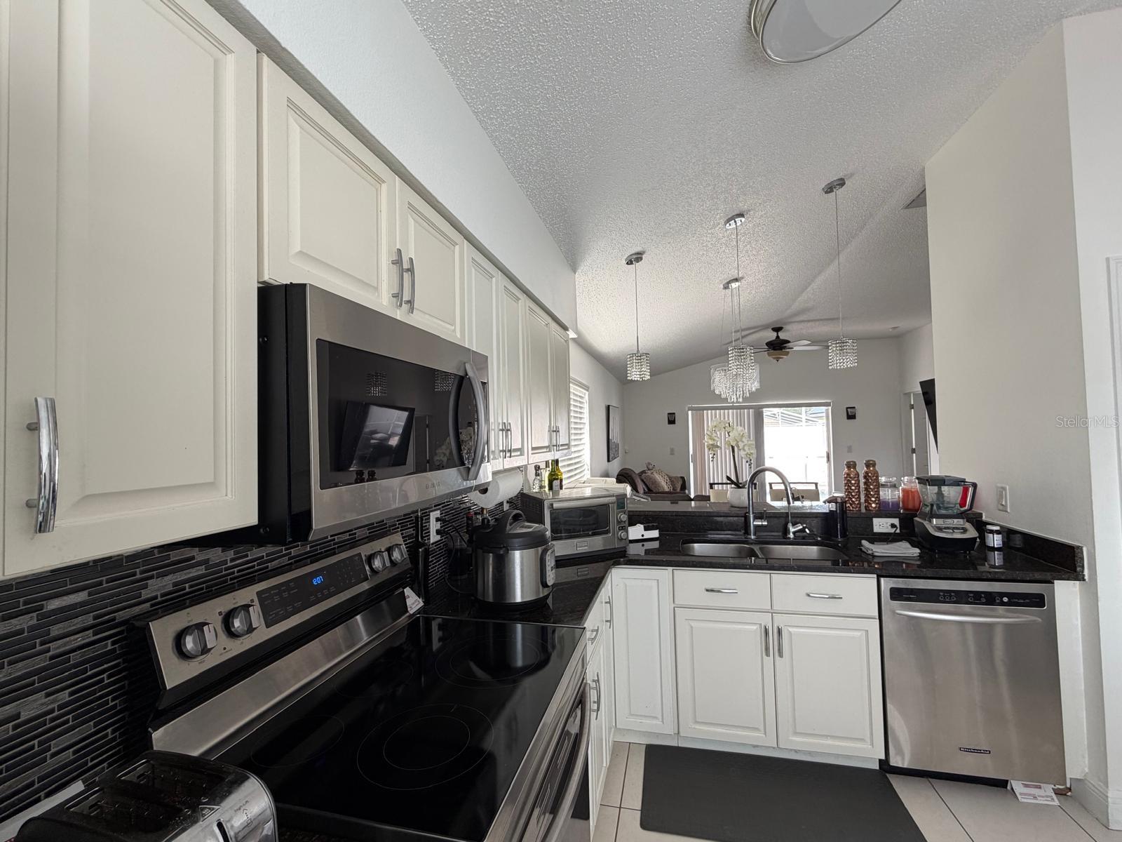 2558 Chatman Circle, FL