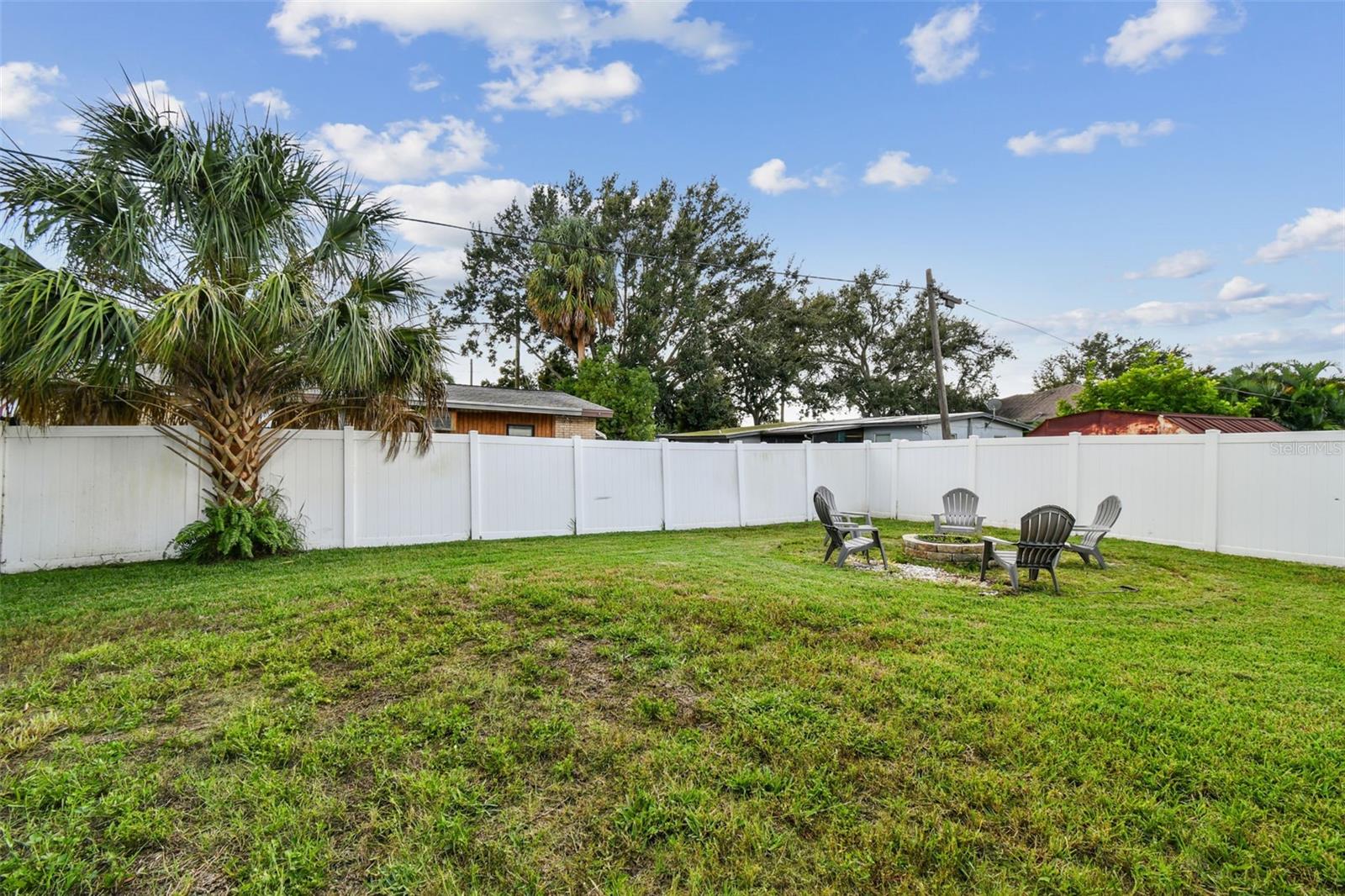 4722 Bay Avenue, FL