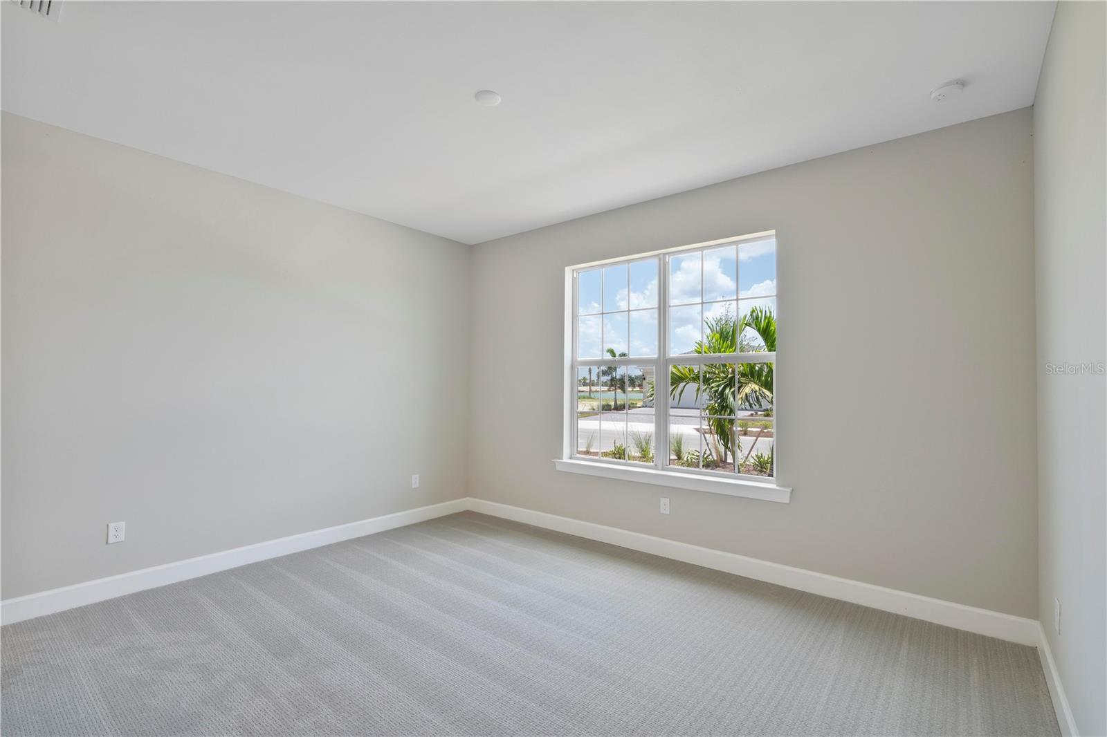 16056 Shoreline Drive, FL