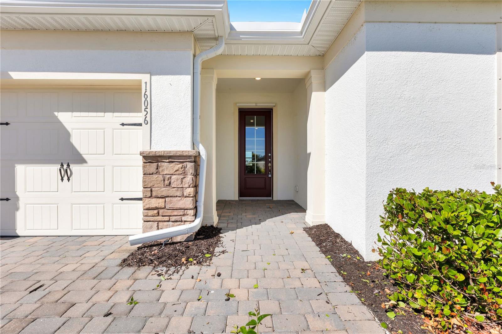 16056 Shoreline Drive, FL
