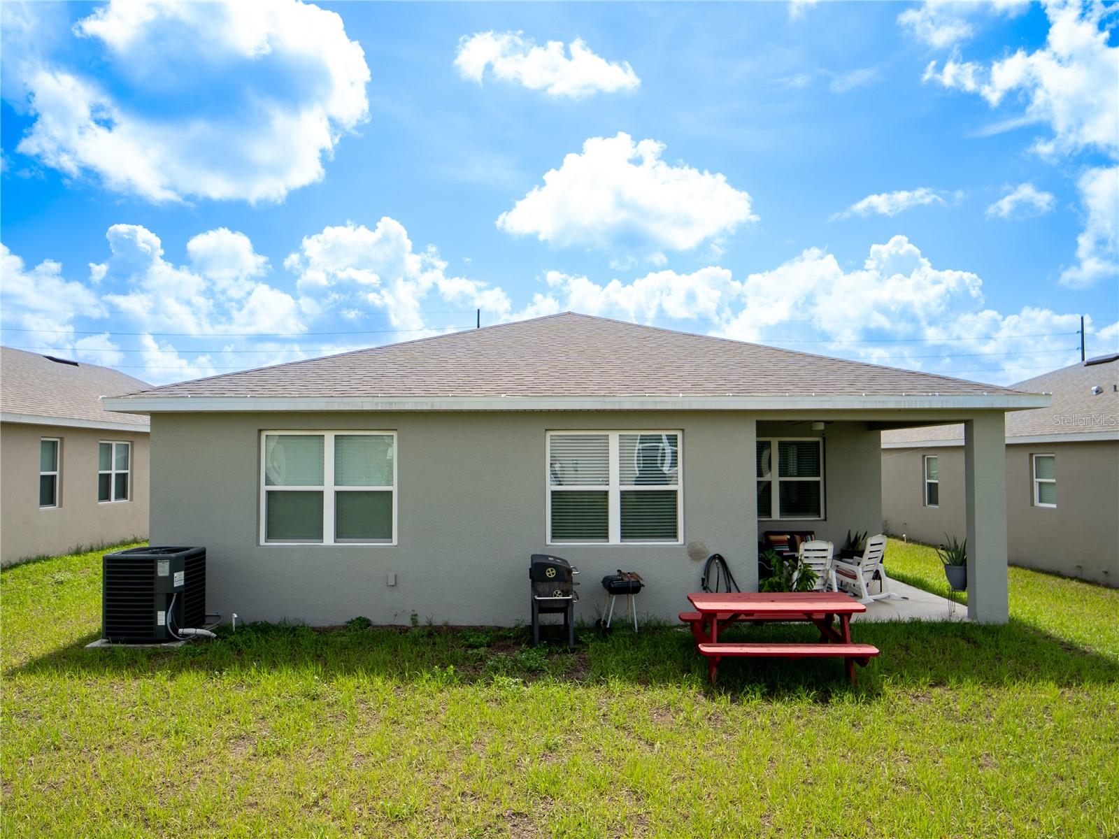 233 Hilltop Bloom Loop, FL