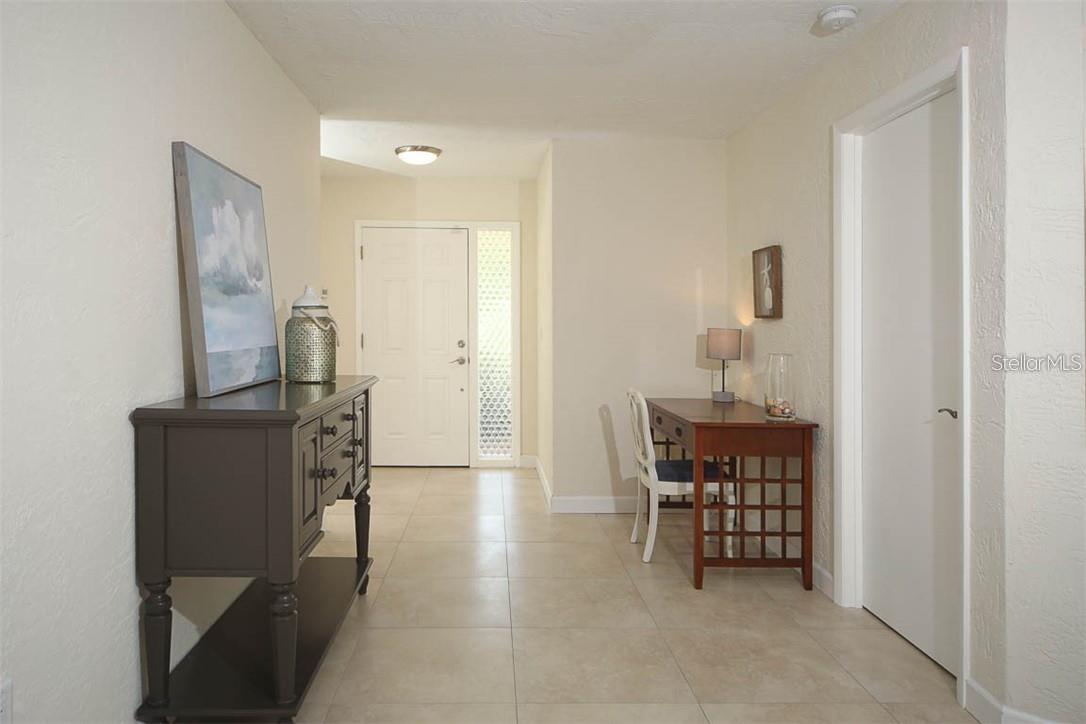 2943 Tuckerstown Drive, FL