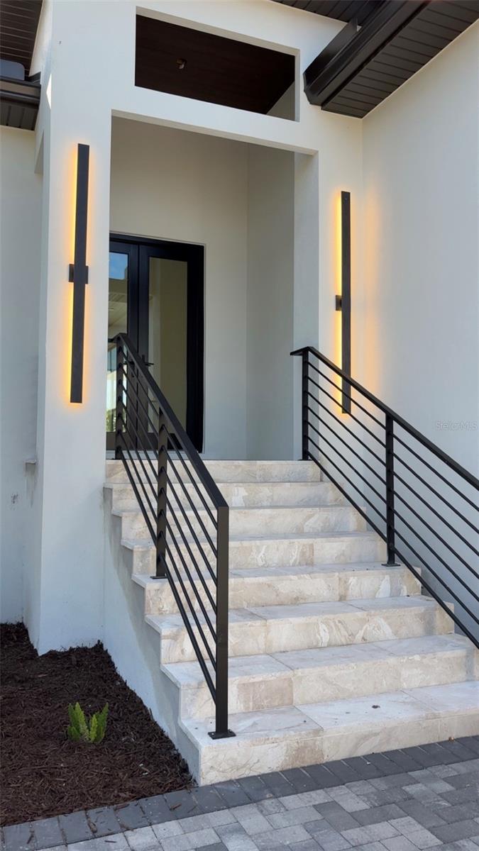 276 Island Circle, FL