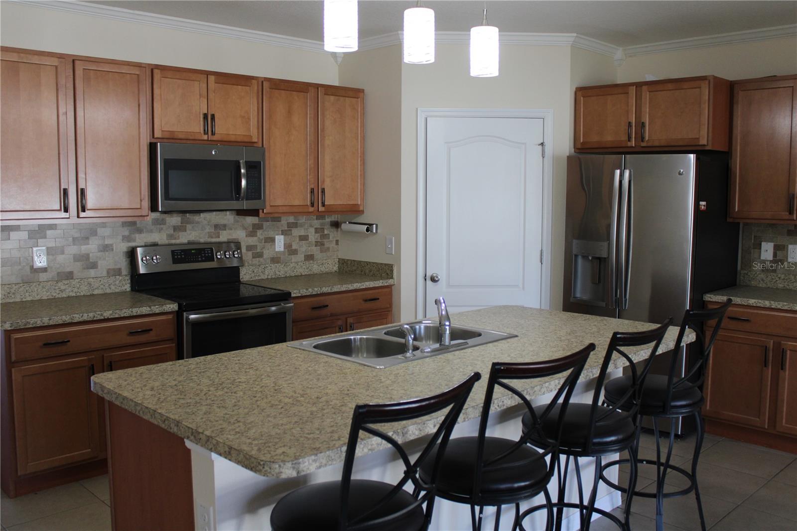 5257 11th, FL