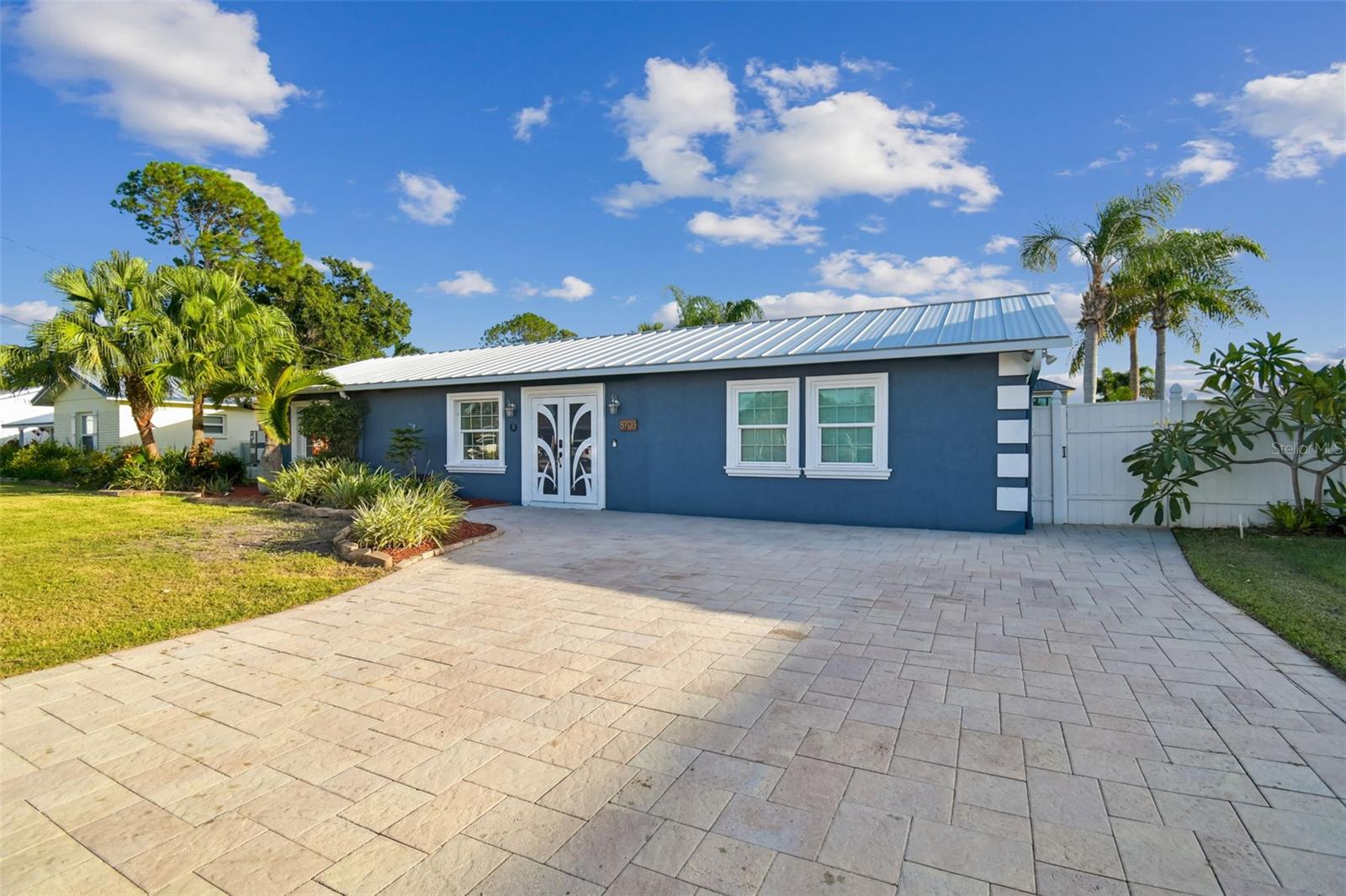 8708 Thornwood Lane, FL