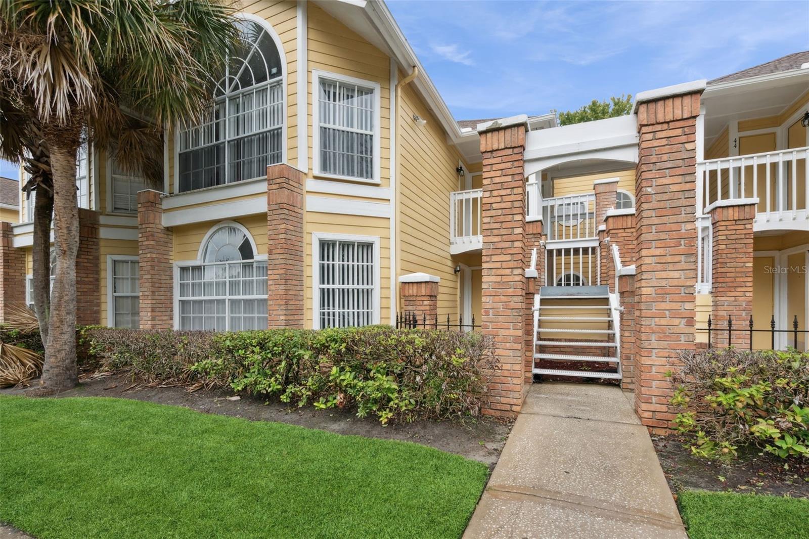 2442 Sweetwater Club Circle, FL
