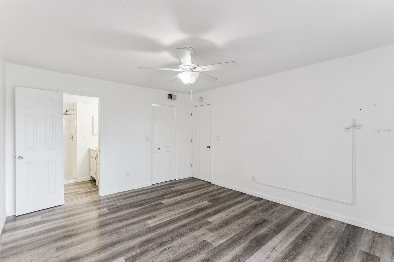 2442 Sweetwater Club Circle, FL