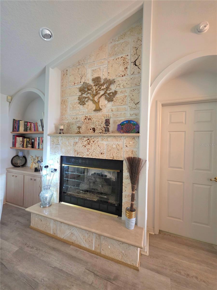 93 Hickory Loop, FL