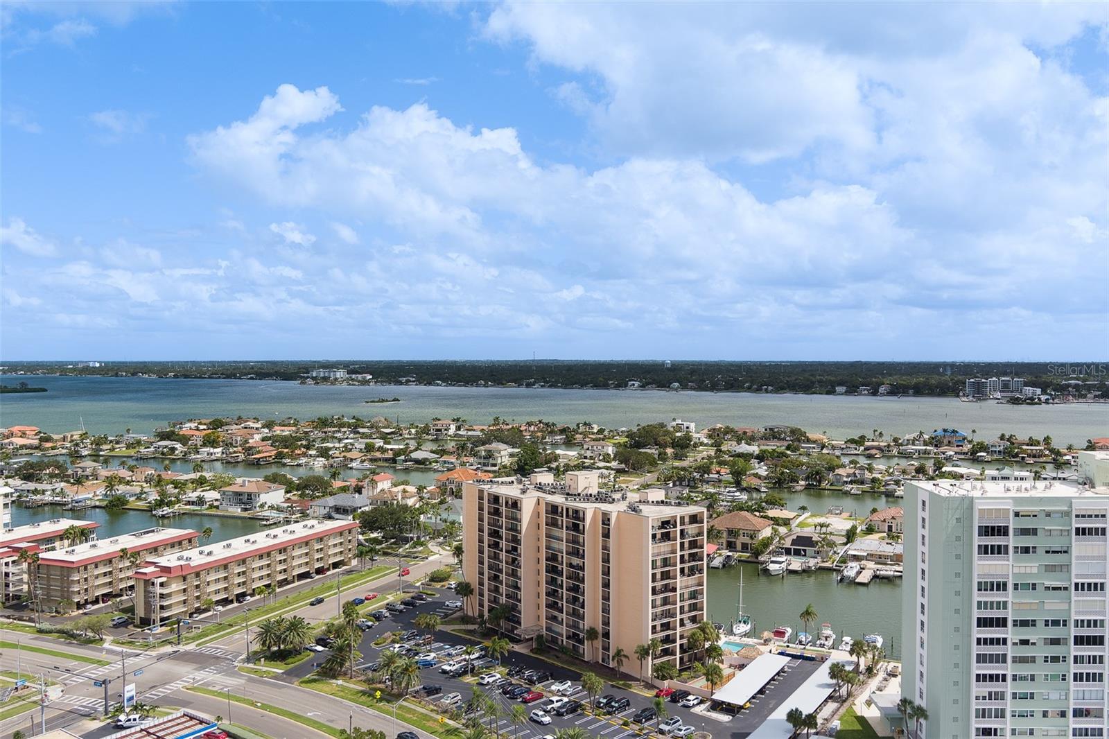 51 Island Way, FL