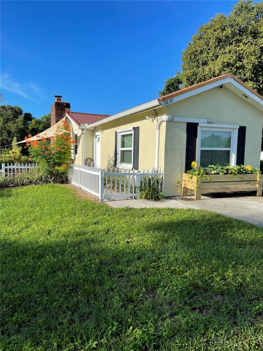 5830 Alligator Lake Shore, FL