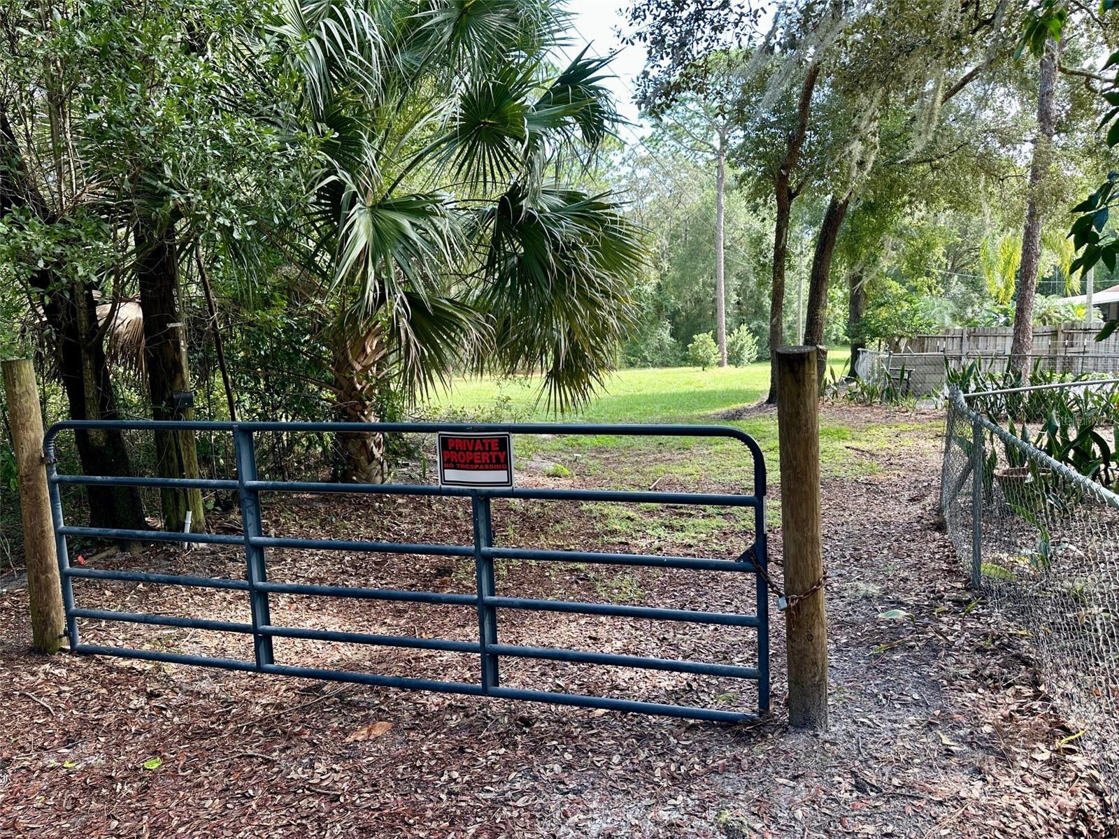 Thompson Road, FL