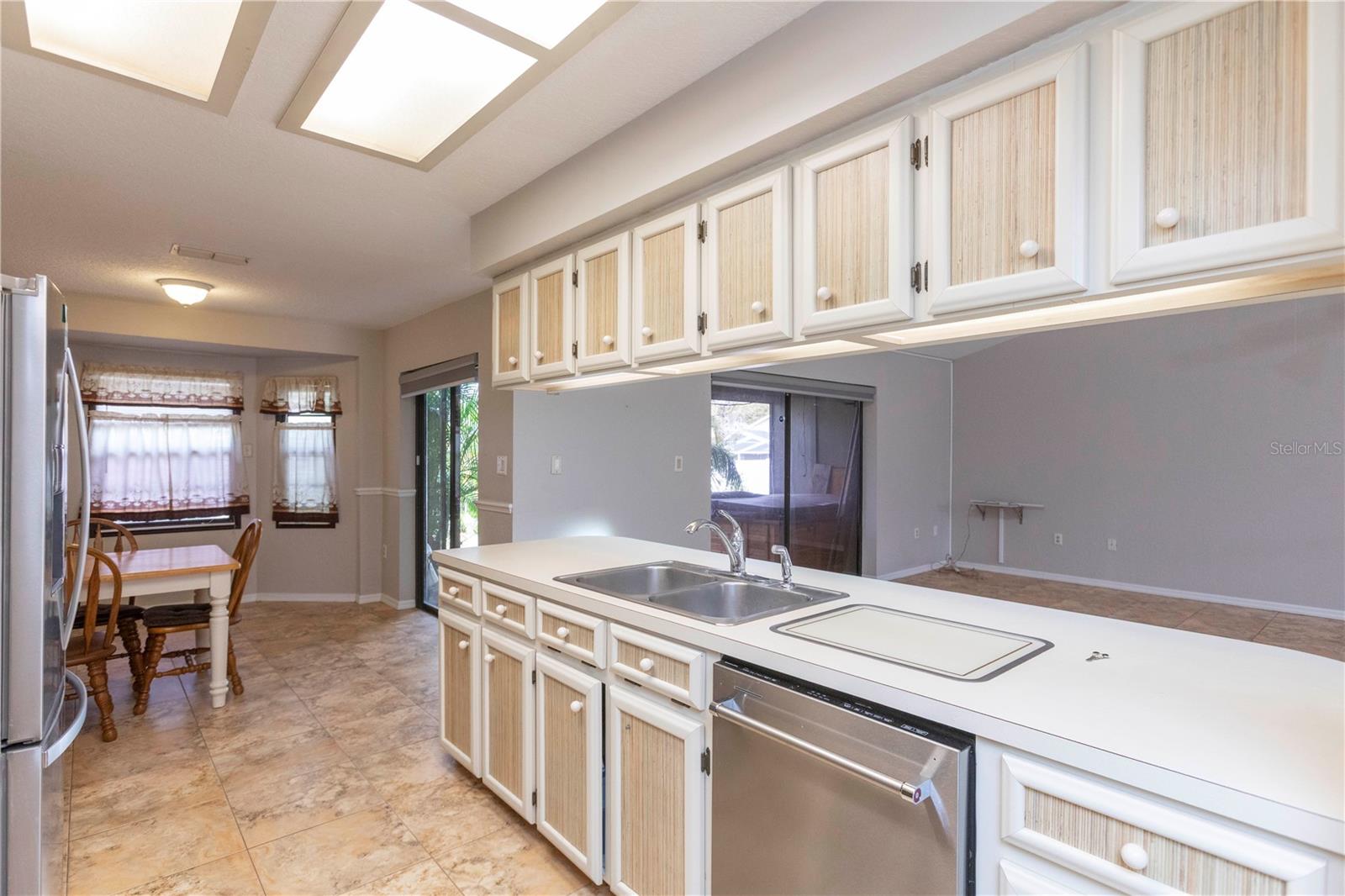 5701 Mossberg Drive, FL