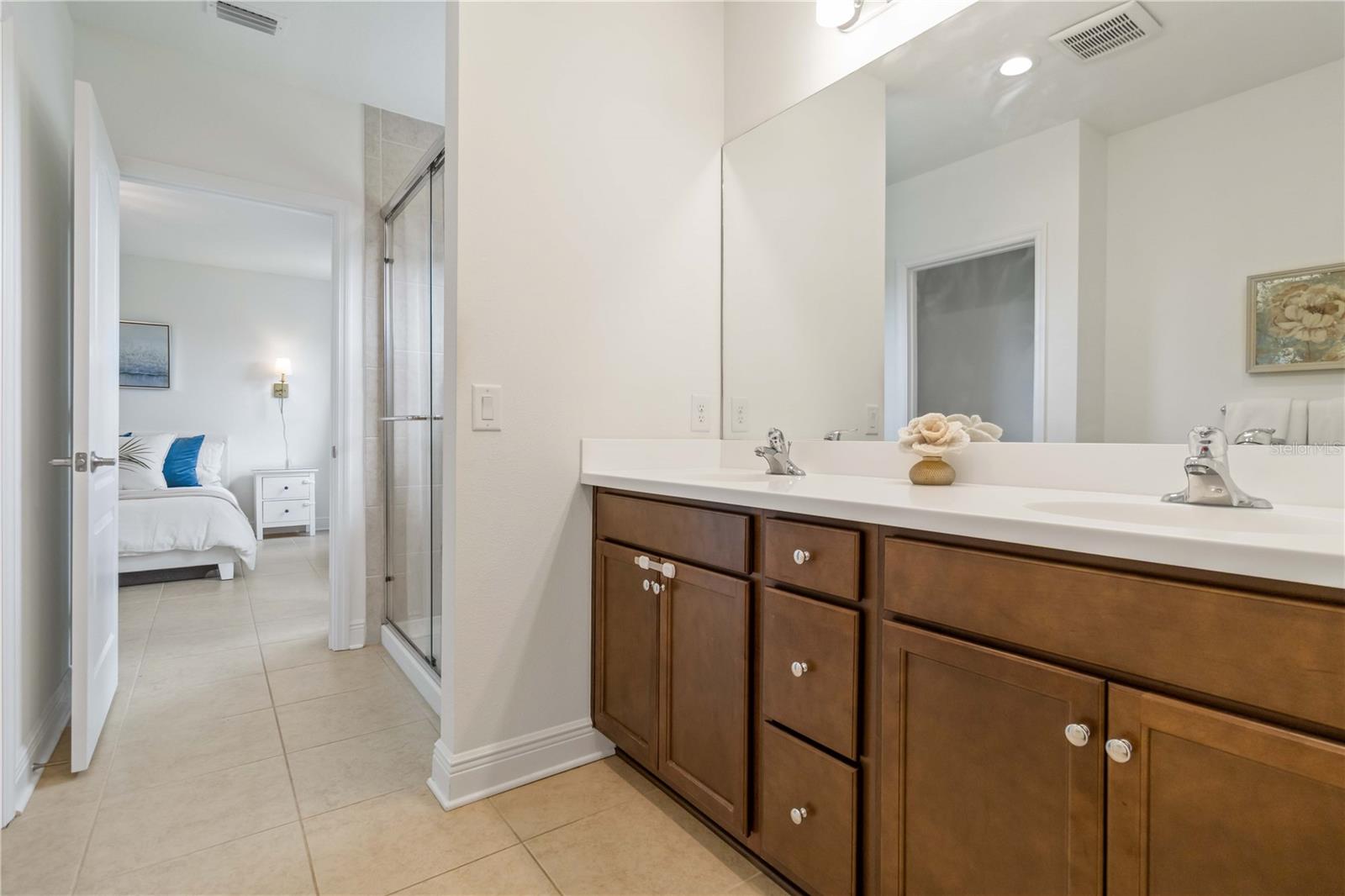 10109 Canaveral Circle, FL