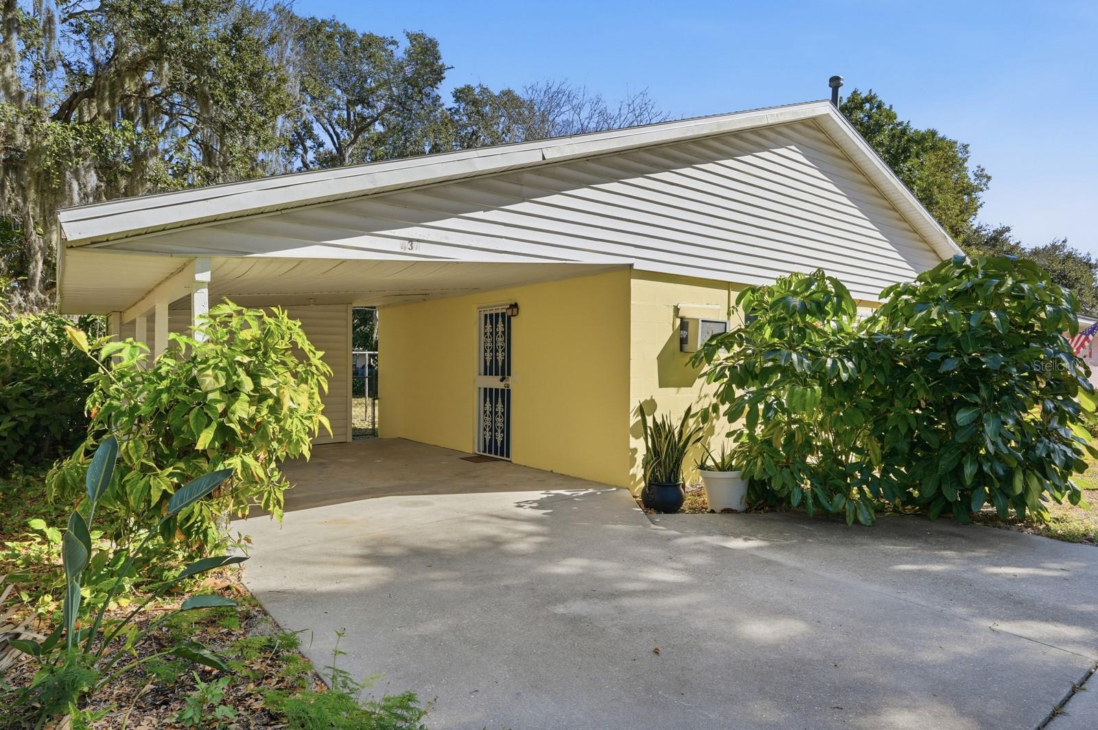 437 Lockhart Street, FL