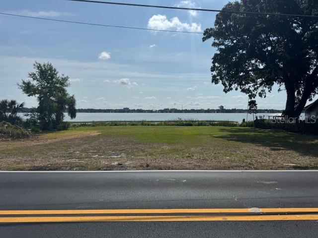 Lake Howard Drive, FL